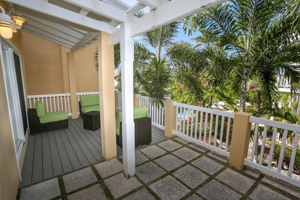 Ocean Terrace Inn Hotel バセテール エクステリア 写真