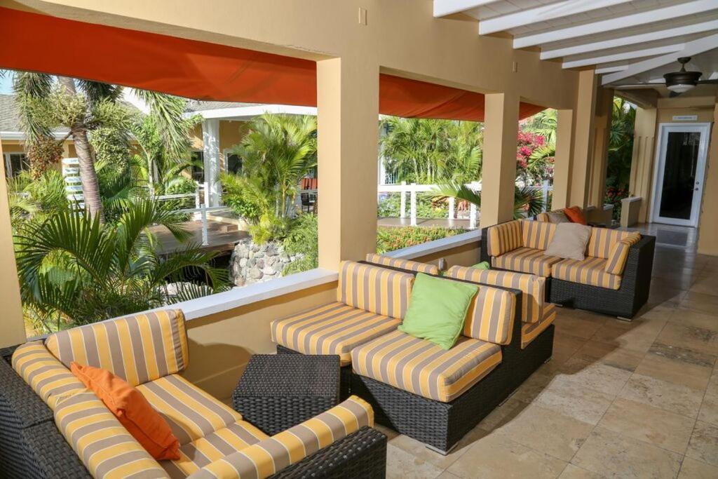 Ocean Terrace Inn Hotel バセテール エクステリア 写真